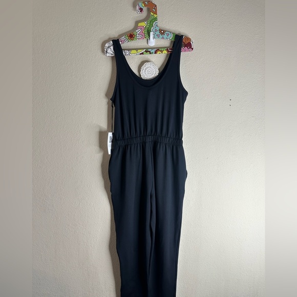 Girlfriend Collective scoop necked black jumper with pockets size XS NWT - Picture 7 of 7